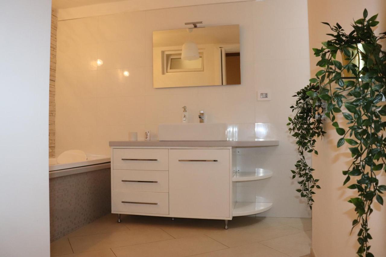 Ely Home Brindisi Kültér fotó